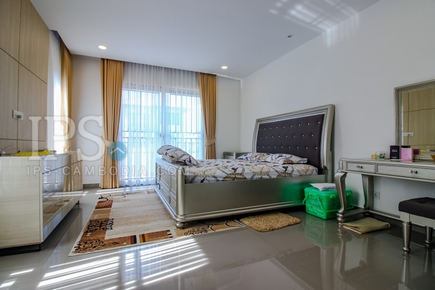 5 Bedroom Queen Villa For Rent - Chip Mong Land Mark 598, Russey Keo, Phnom Penh