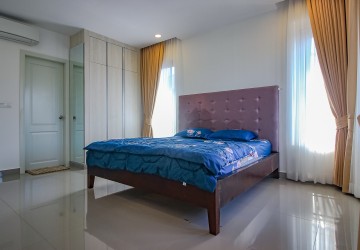5 Bedroom Queen Villa For Rent - Chip Mong Land Mark 598, Russey Keo, Phnom Penh thumbnail