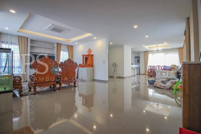 5 Bedroom Queen Villa For Rent - Chip Mong Land Mark 598, Russey Keo, Phnom Penh