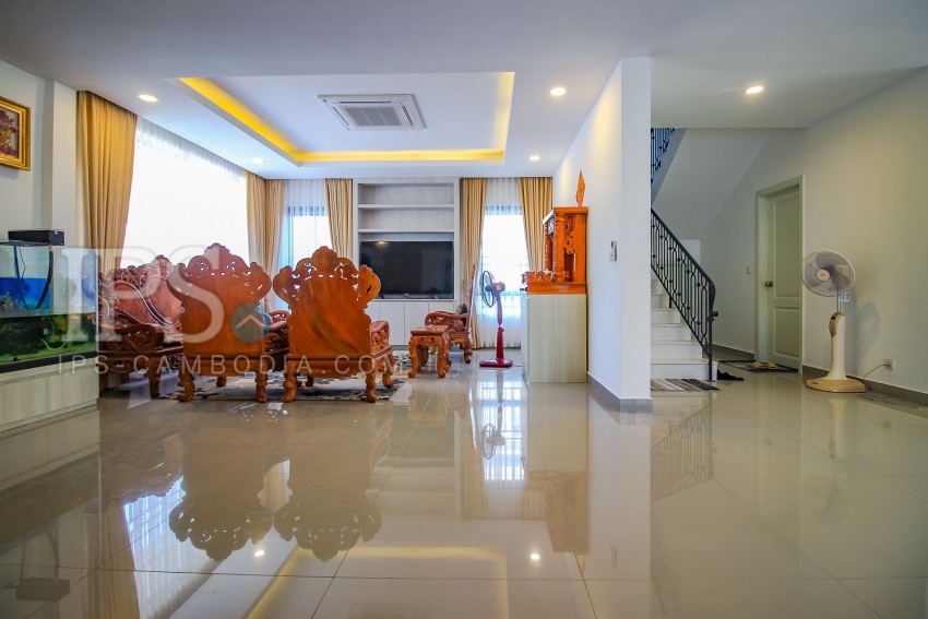 5 Bedroom Queen Villa For Rent - Chip Mong Land Mark 598, Russey Keo, Phnom Penh