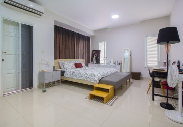 4 Bedroom Flat For Sale - Svay Dangkum, Siem Reap thumbnail