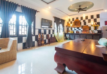 5 Bedrooms Khmer Villa for Sale in Siem Reap -  Sala Kamruek thumbnail