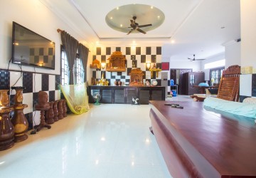 5 Bedrooms Khmer Villa for Sale in Siem Reap -  Sala Kamruek thumbnail