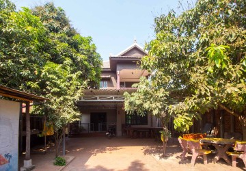 5 Bedrooms Khmer Villa for Sale in Siem Reap -  Sala Kamruek thumbnail