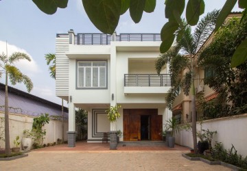 4 Bedroom House  For Sale - Svay Dangkum, Siem Reap thumbnail