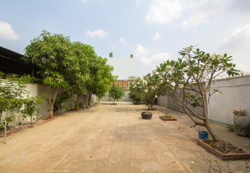 4 Bedroom House  For Sale - Svay Dangkum, Siem Reap thumbnail