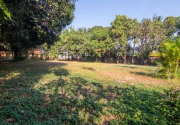 2906 Sqm Land with 5 Bedroom Villa For Sale -  Sala Kamreuk, Siem Reap thumbnail