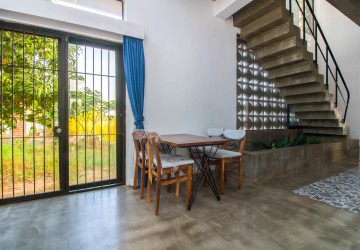 3 Bedroom Villa For Rent - Sangkat Siem Reap, Siem Reap thumbnail