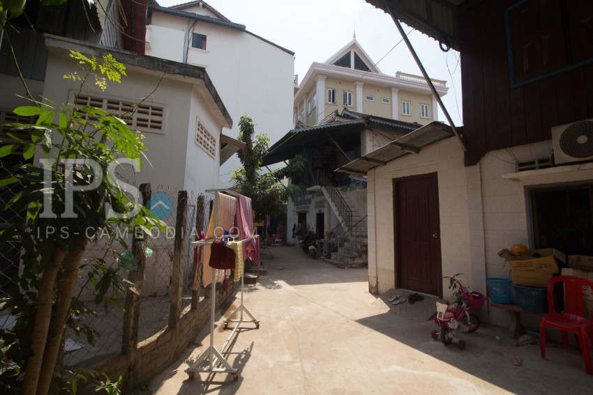   275 Sqm Land and House For Sale - Svay Dangkum, Siem Reap