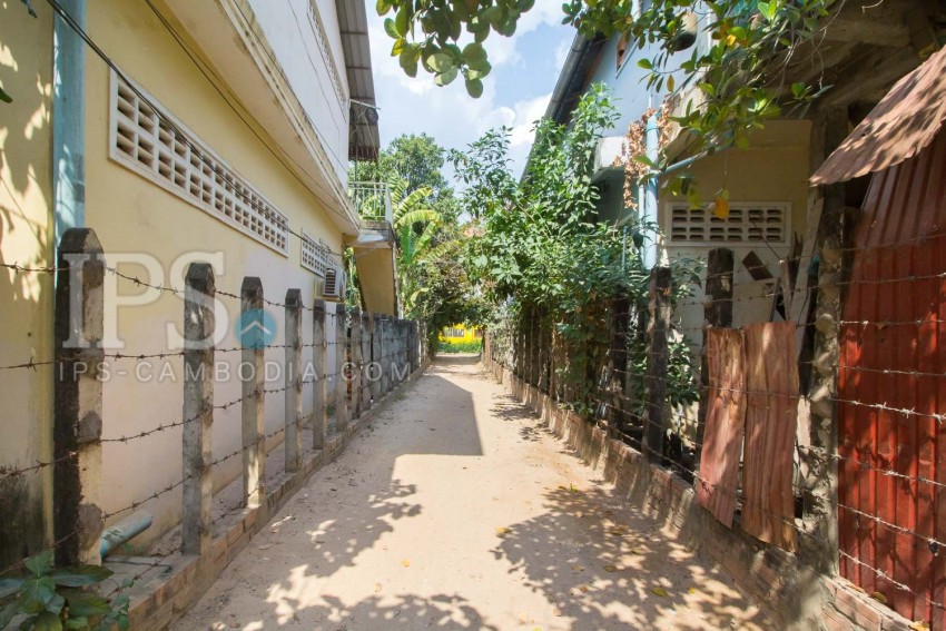   275 Sqm Land and House For Sale - Svay Dangkum, Siem Reap