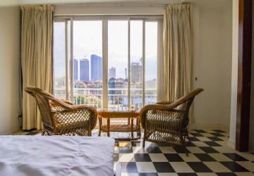 1 Bedroom Renovated Apartment For Rent - Tonle Bassac , Phnom Penh thumbnail