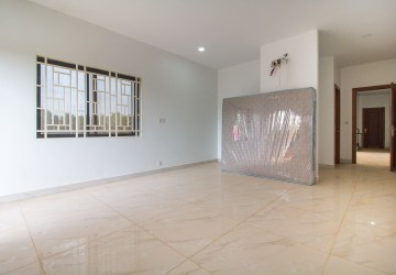 6 Bedroom Flat For Rent - Chreav, Siem Reap thumbnail