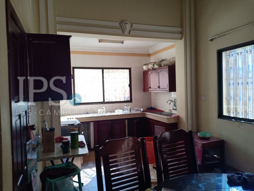 5 Rooms Corner Commercial Villa For Rent in BKK1, Phnom Penh 
