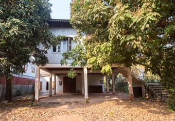 3 Bedroom Wooden House For Rent - Wat Damnak, Siem Reap thumbnail