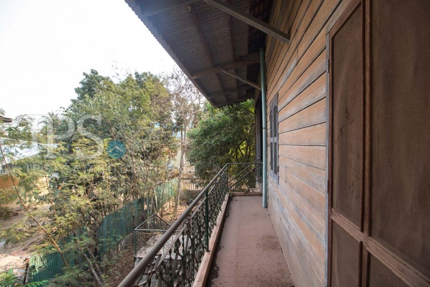 3 Bedroom Wooden House For Rent - Wat Damnak, Siem Reap