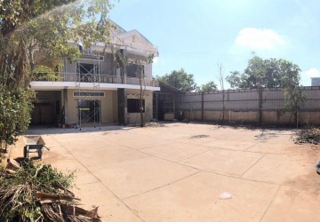 1008 Sqm Commercial Villa With Warehouse For Rent - Chaom Chau, Phnom Penh thumbnail