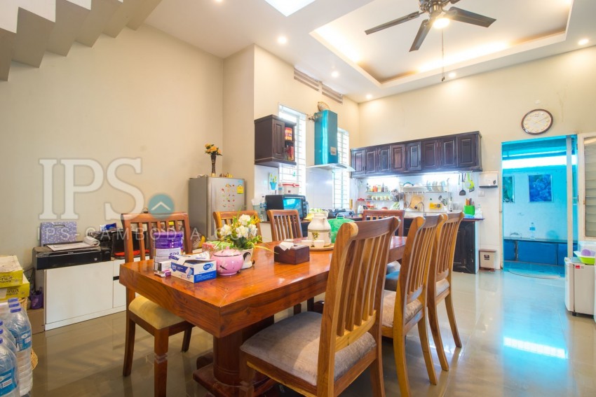 4 Bedroom Family Villa For Sale - Svay Dangkum, Siem Reap