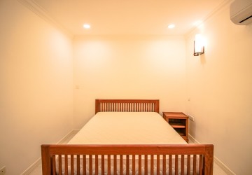 2 Bedroom Apartment For Rent - BKK1, Phnom Penh thumbnail