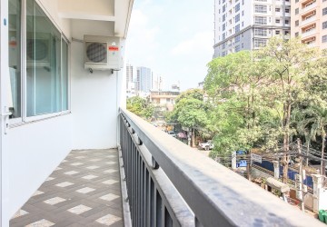 2 Bedroom Apartment For Rent - BKK1, Phnom Penh thumbnail