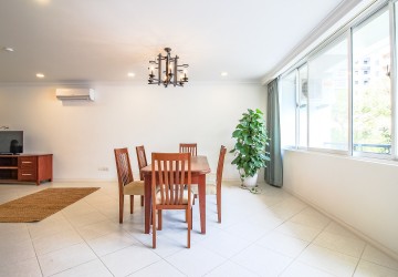 2 Bedroom Apartment For Rent - BKK1, Phnom Penh thumbnail