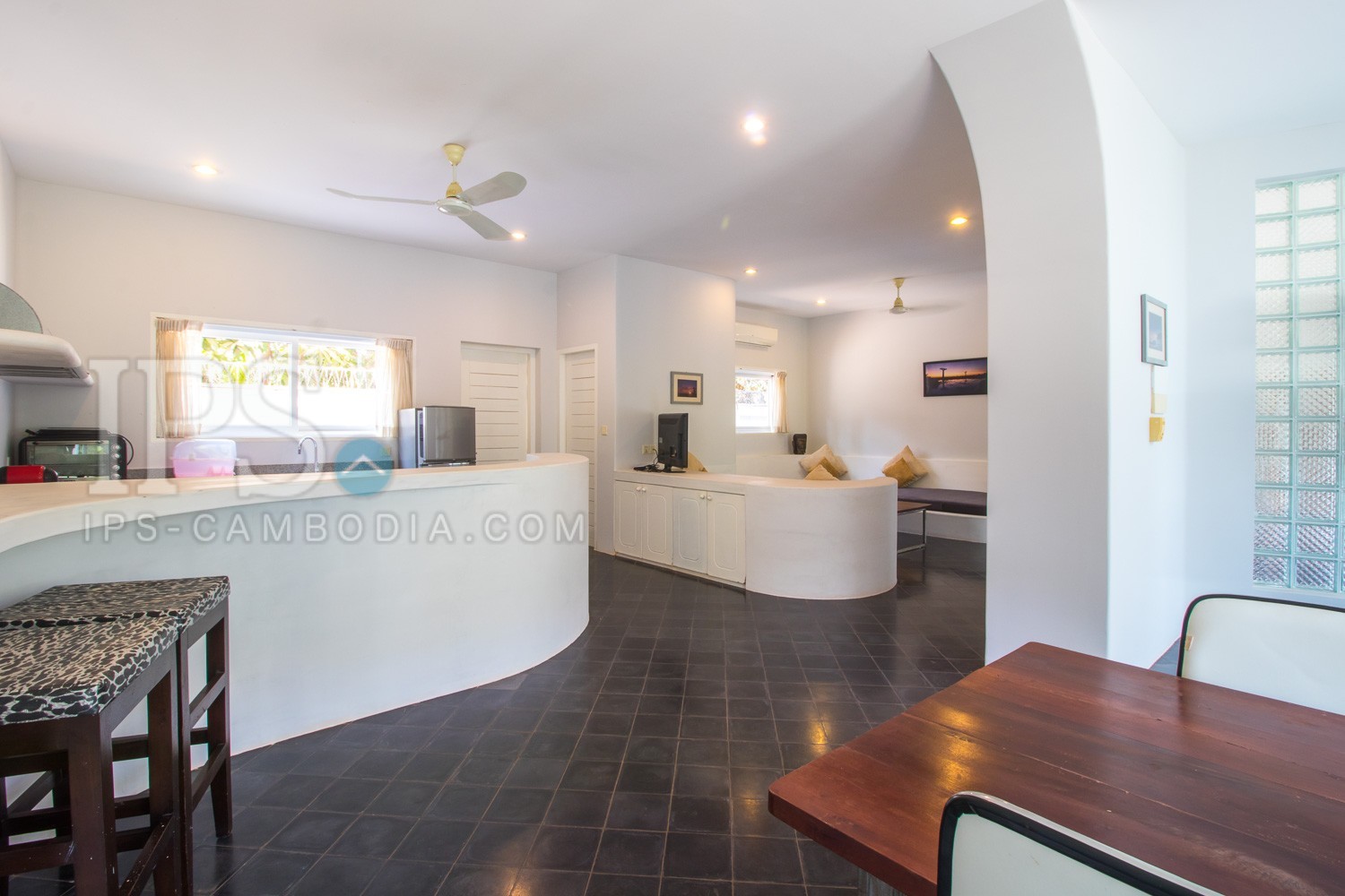 2 Bedroom Villa For Rent -Sala Kamreuk, Siem Reap - Image 11