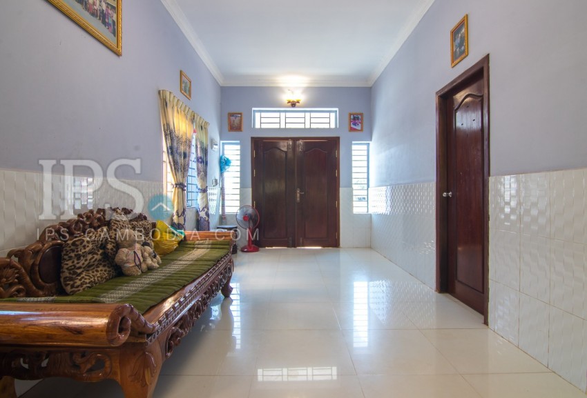 2 Bedroom Villa For Sale - Slor Kram, Siem Reap