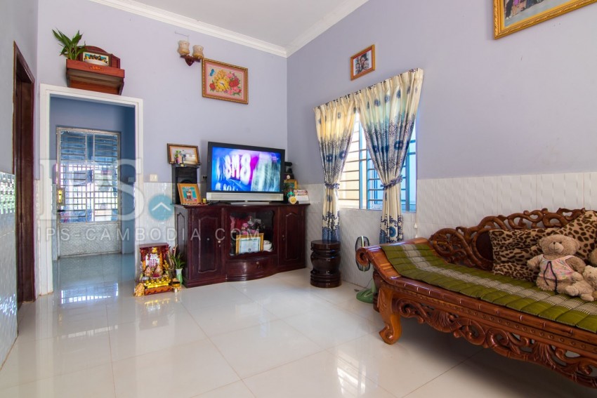 2 Bedroom Villa For Sale - Slor Kram, Siem Reap