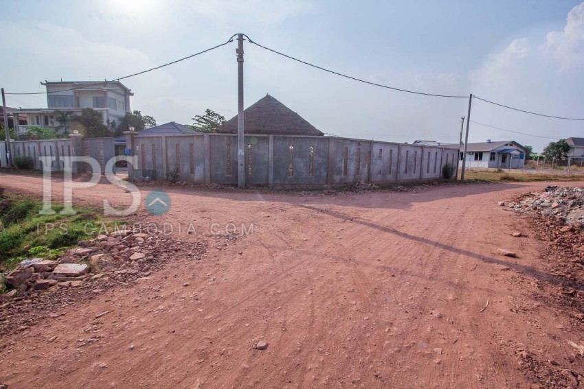 1792 Sqm Land  For Sale - Svay Dangkum, Siem Reap