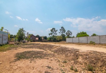  270 Sqm Land For Sale - Sala Kamreuk, Siem Reap thumbnail