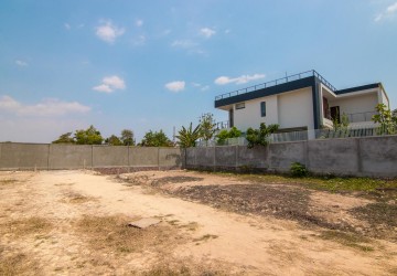  270 Sqm Land For Sale - Sala Kamreuk, Siem Reap thumbnail