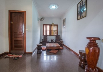 4 Bedroom Villa For Sale - Svay Dangkum, Siem Reap thumbnail