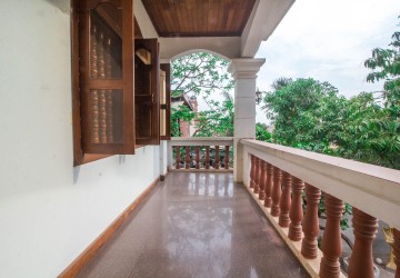 4 Bedroom Villa For Sale - Svay Dangkum, Siem Reap thumbnail