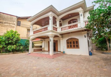 4 Bedroom Villa For Sale - Svay Dangkum, Siem Reap thumbnail