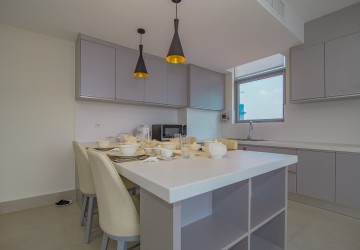 2 Bedroom Serviced Apartment For Rent - BKK1, Phnom Penh thumbnail