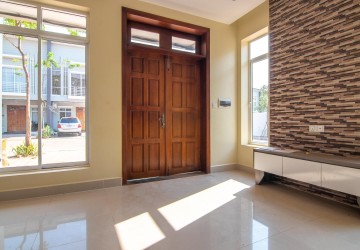 2 Bedroom  Flat For Sale - Svay Dangkum, Siem Reap thumbnail