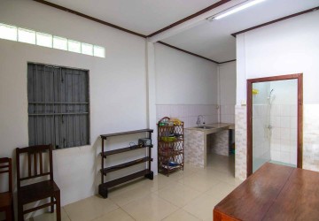 4 Bedroom Wooden House For Rent - Svay Dangkum, Siem Reap thumbnail