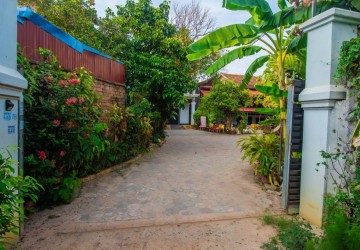 4 Villa Complex For Sale - Slor Kram, Siem Reap thumbnail