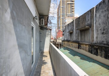 Renovate 2 Bedroom Apartment  For Rent - 7 Makara, Phnom Penh thumbnail