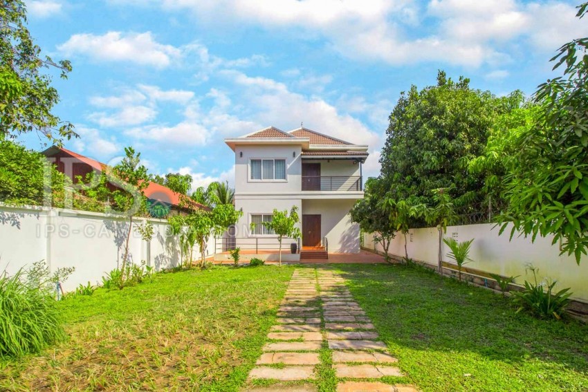 3 Bedroom Villa  Townhouse For Rent - Slor Kram, Siem Reap