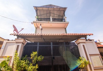 4 Bedroom Villa For Rent - Slor Kram, Siem Reap thumbnail