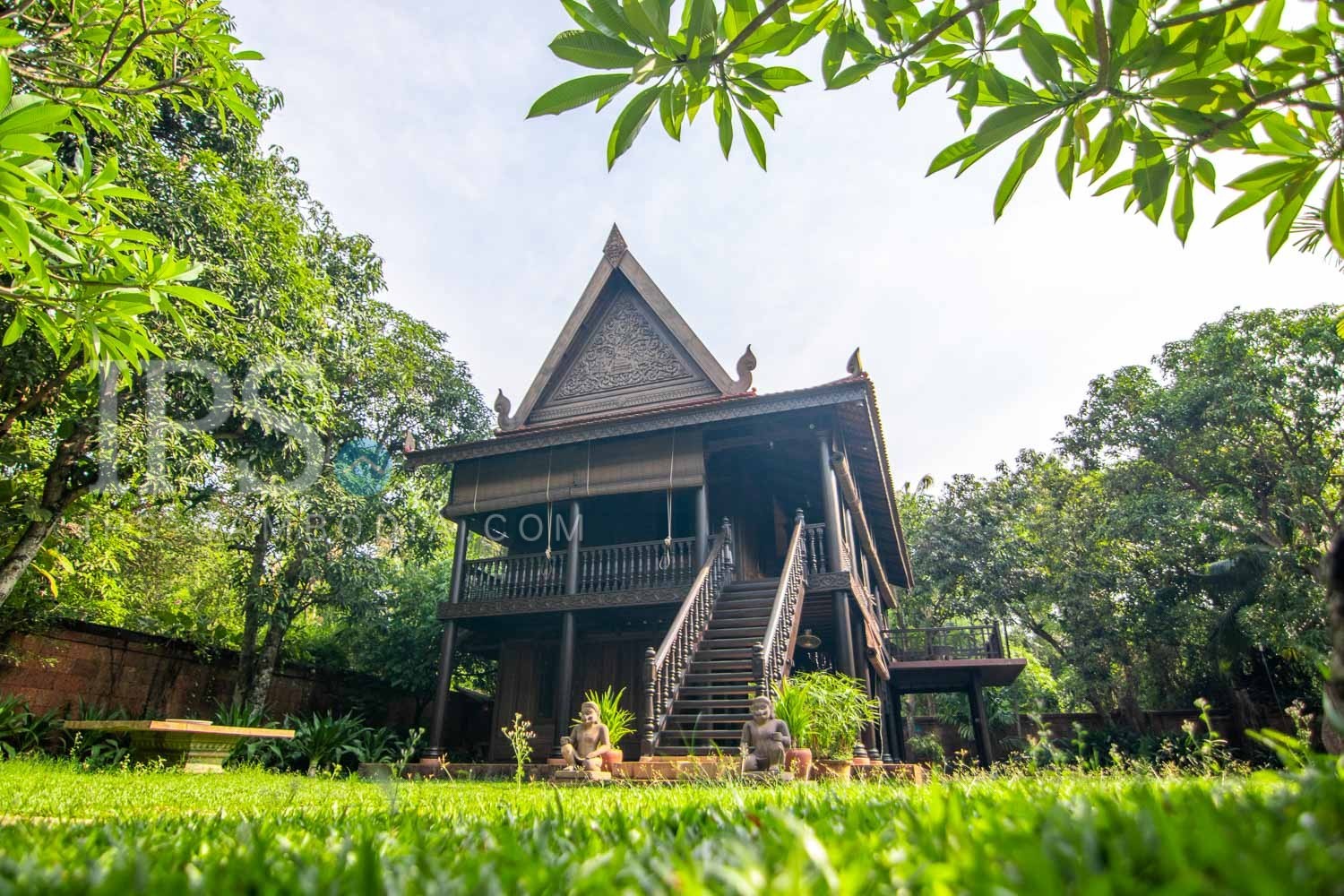 Khmer Heritage Home For Sale Wat Damnak Siem Reap 9029 IPS Cambodia