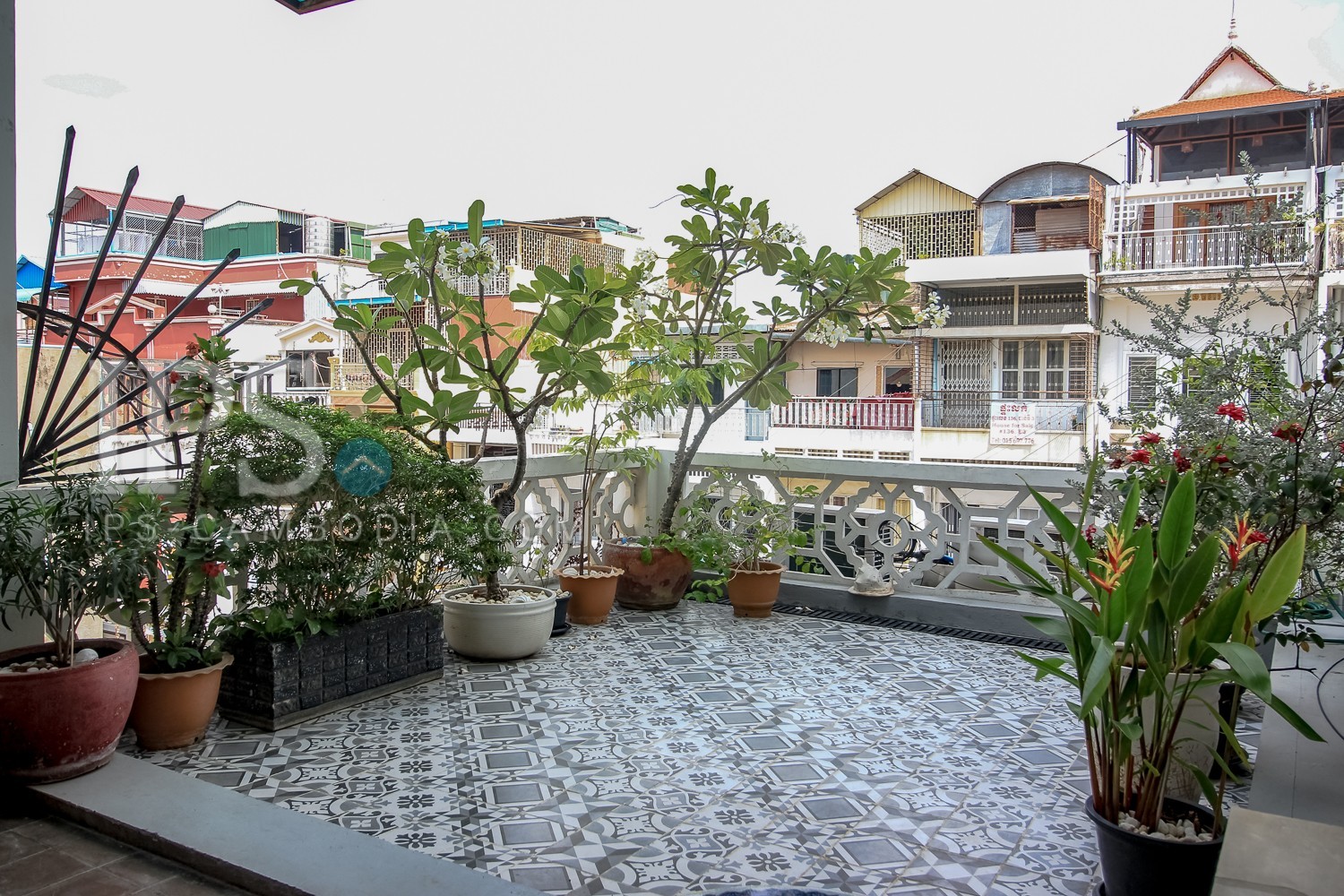 2 Bedroom Duplex For Sale - Daun Penh, Phnom Penh