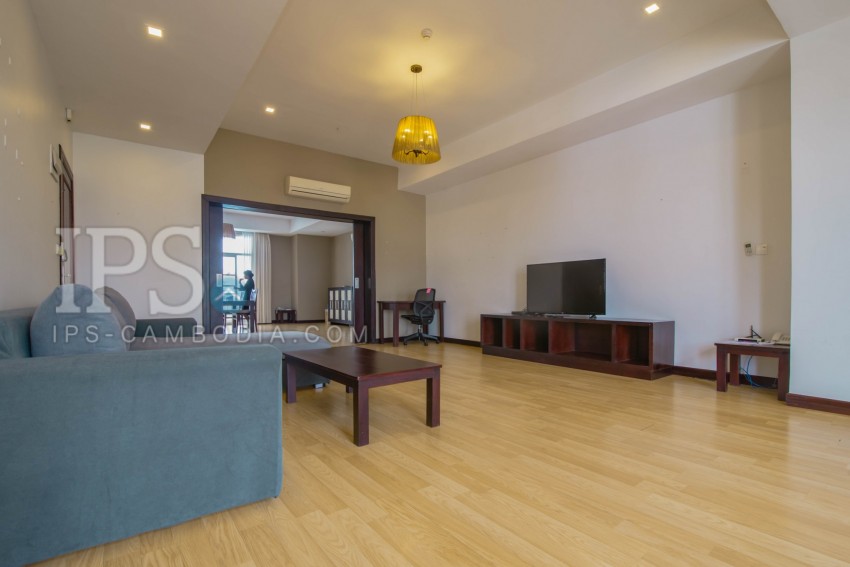 4 Bedroom Serviced Apartment For Rent - Tonle Bassac, Phnom Penh