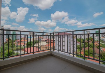 4 Bedroom Serviced Apartment For Rent - Tonle Bassac, Phnom Penh thumbnail