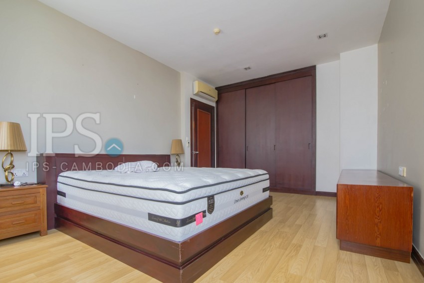 4 Bedroom Serviced Apartment For Rent - Tonle Bassac, Phnom Penh