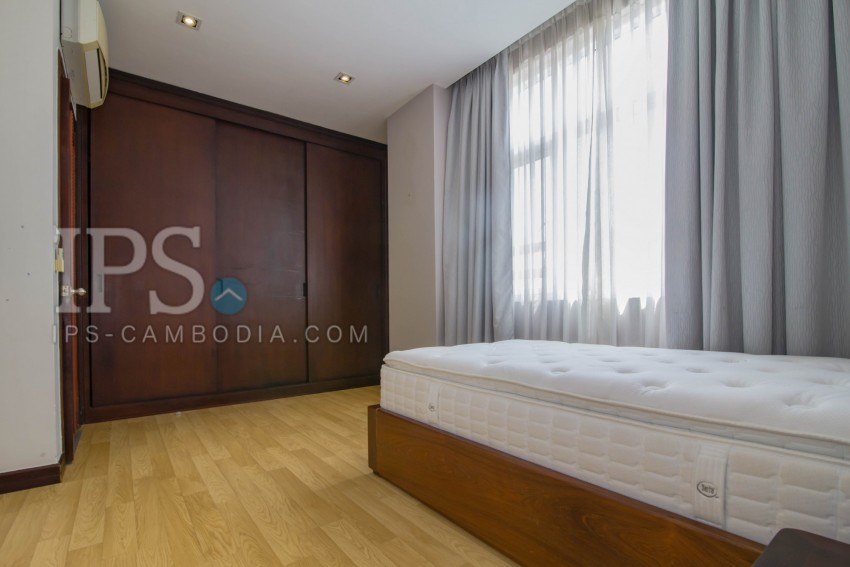 4 Bedroom Serviced Apartment For Rent - Tonle Bassac, Phnom Penh