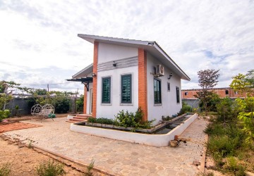 1090 Sqm Land and 2 Bedroom Villa For Sale - Chreav, Siem Reap thumbnail