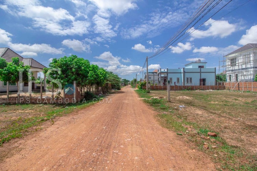 210 Sqm Land For Sale - Svay Dangkum, Siem Reap