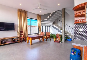 4 Bedroom Villa For Sale - Svay Dangkum, Siem Reap thumbnail