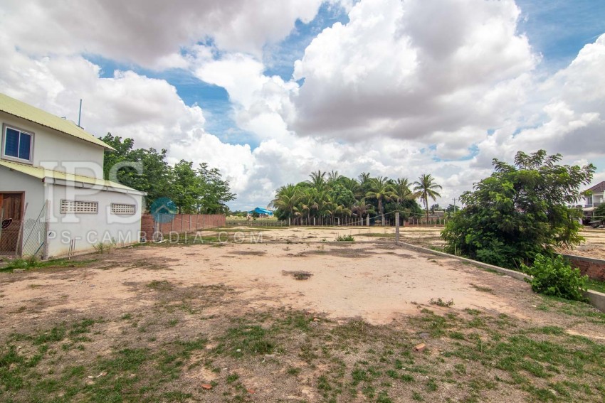   280 Sqm Land For Sale - Svay Dangkum, Siem Reap